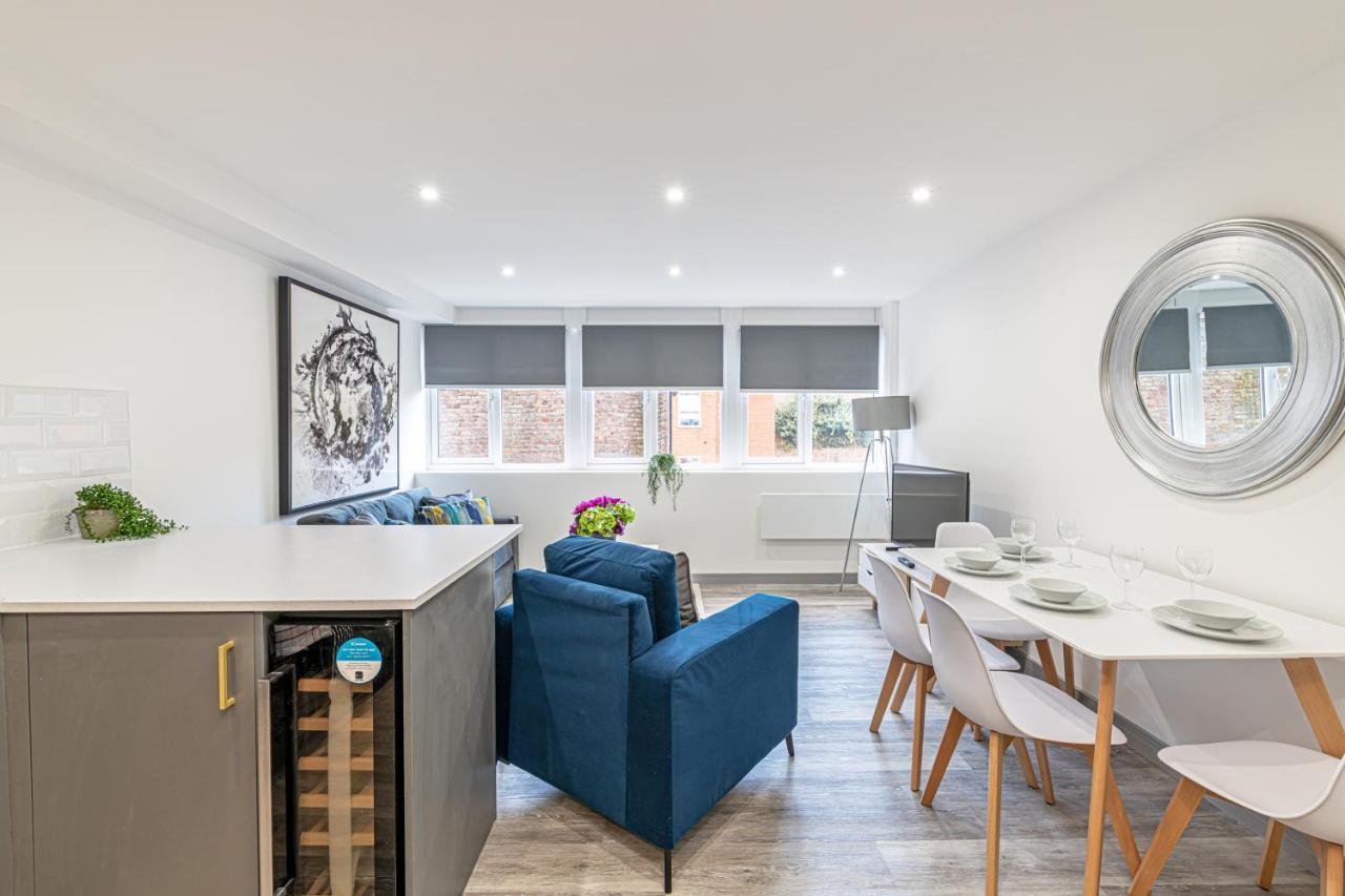 Charles House Serviced Apartments Престон Экстерьер фото
