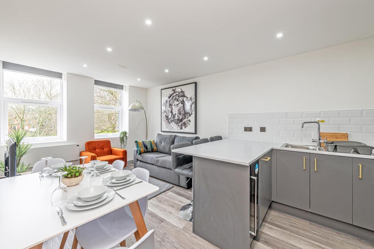 Charles House Serviced Apartments Престон Экстерьер фото