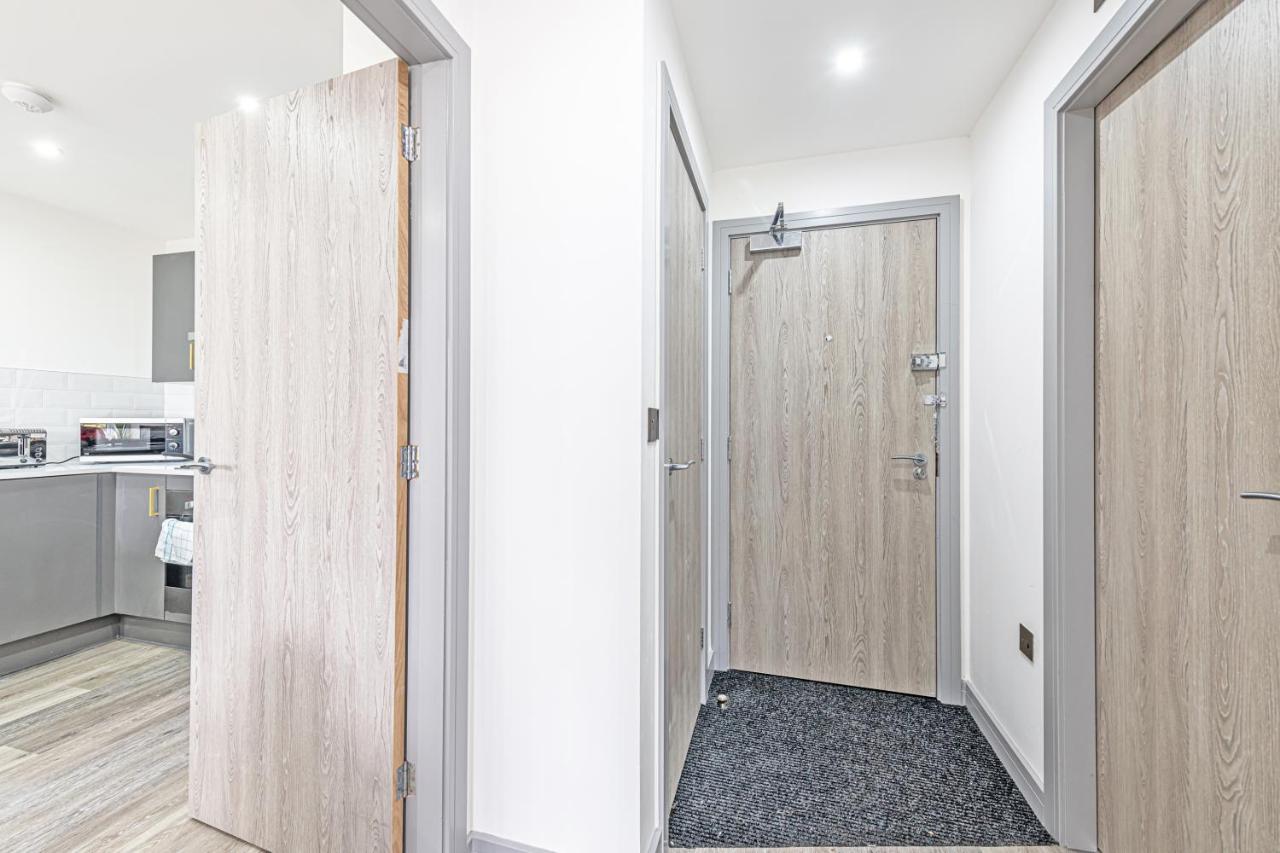 Charles House Serviced Apartments Престон Экстерьер фото