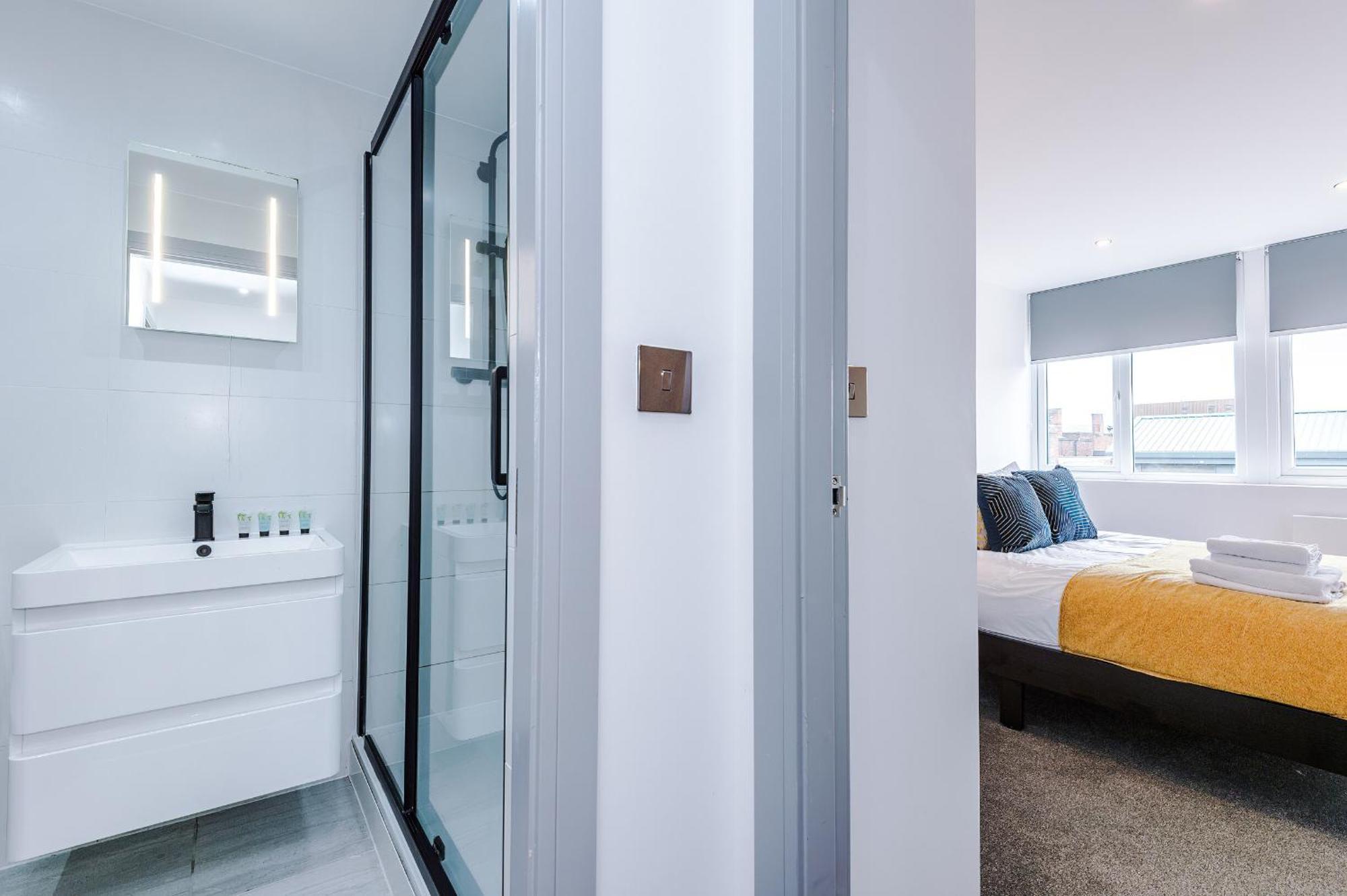 Charles House Serviced Apartments Престон Экстерьер фото