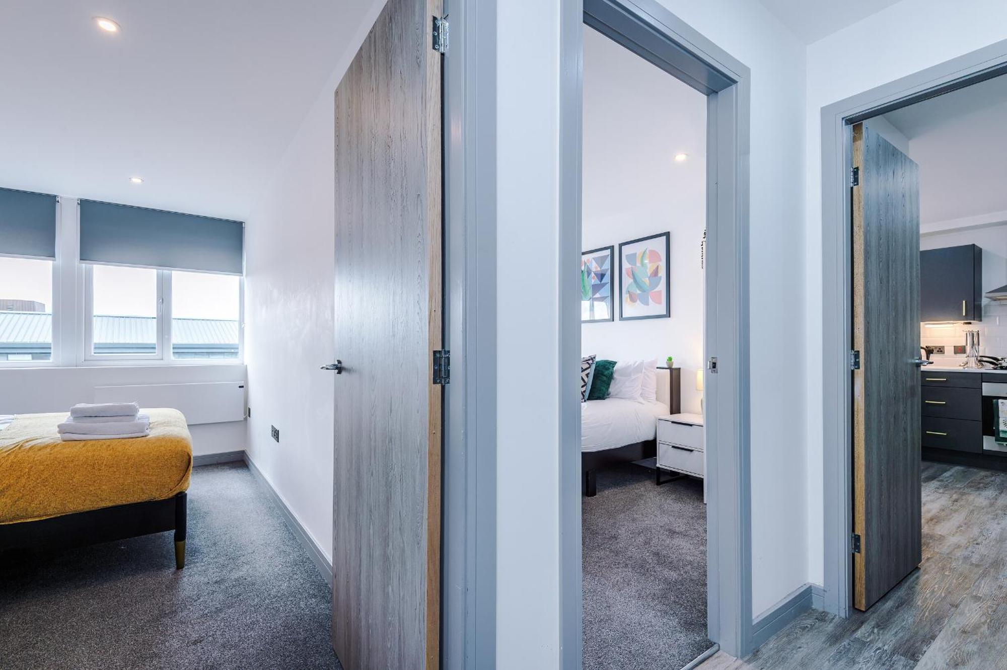 Charles House Serviced Apartments Престон Экстерьер фото