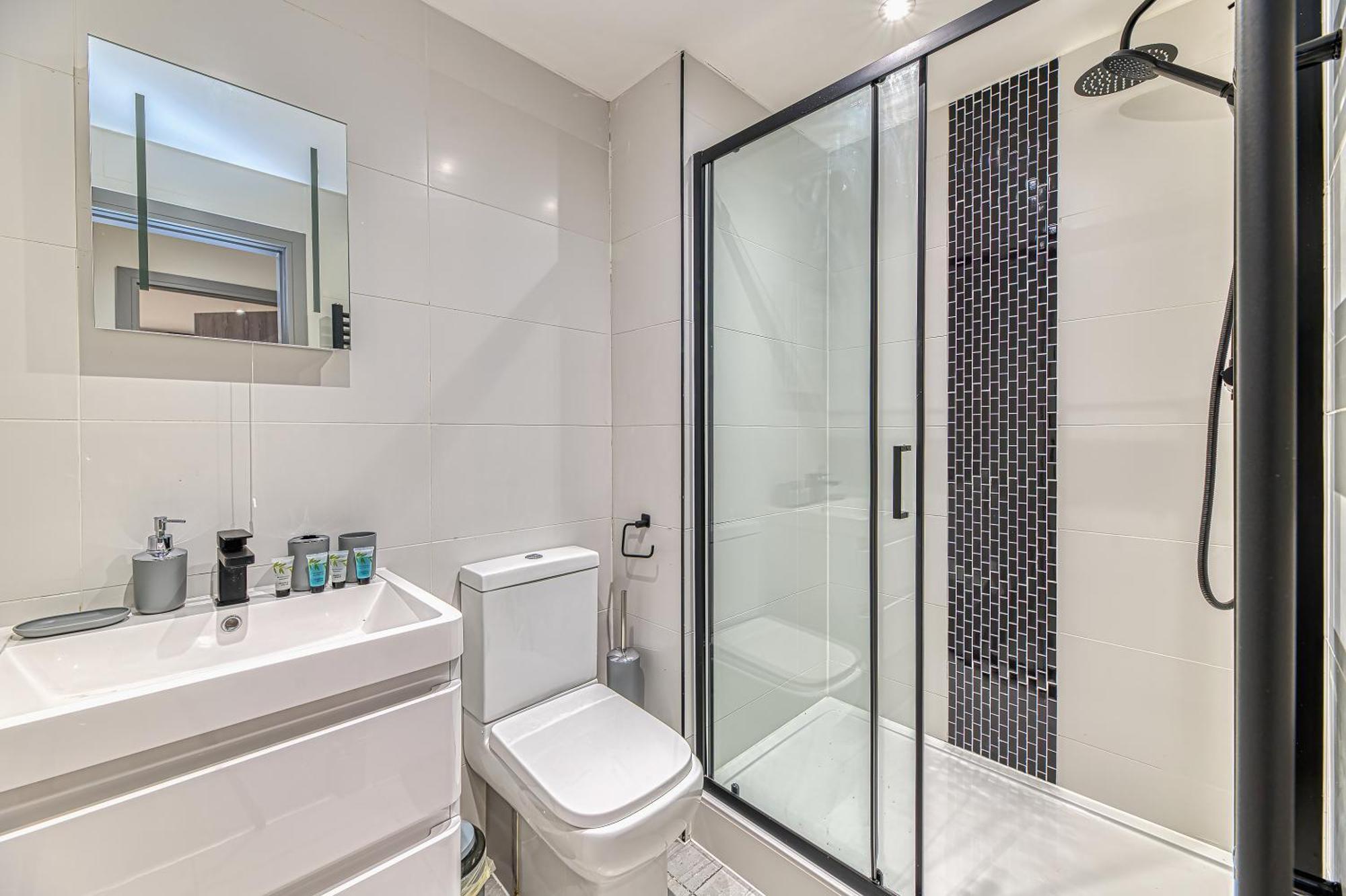 Charles House Serviced Apartments Престон Экстерьер фото