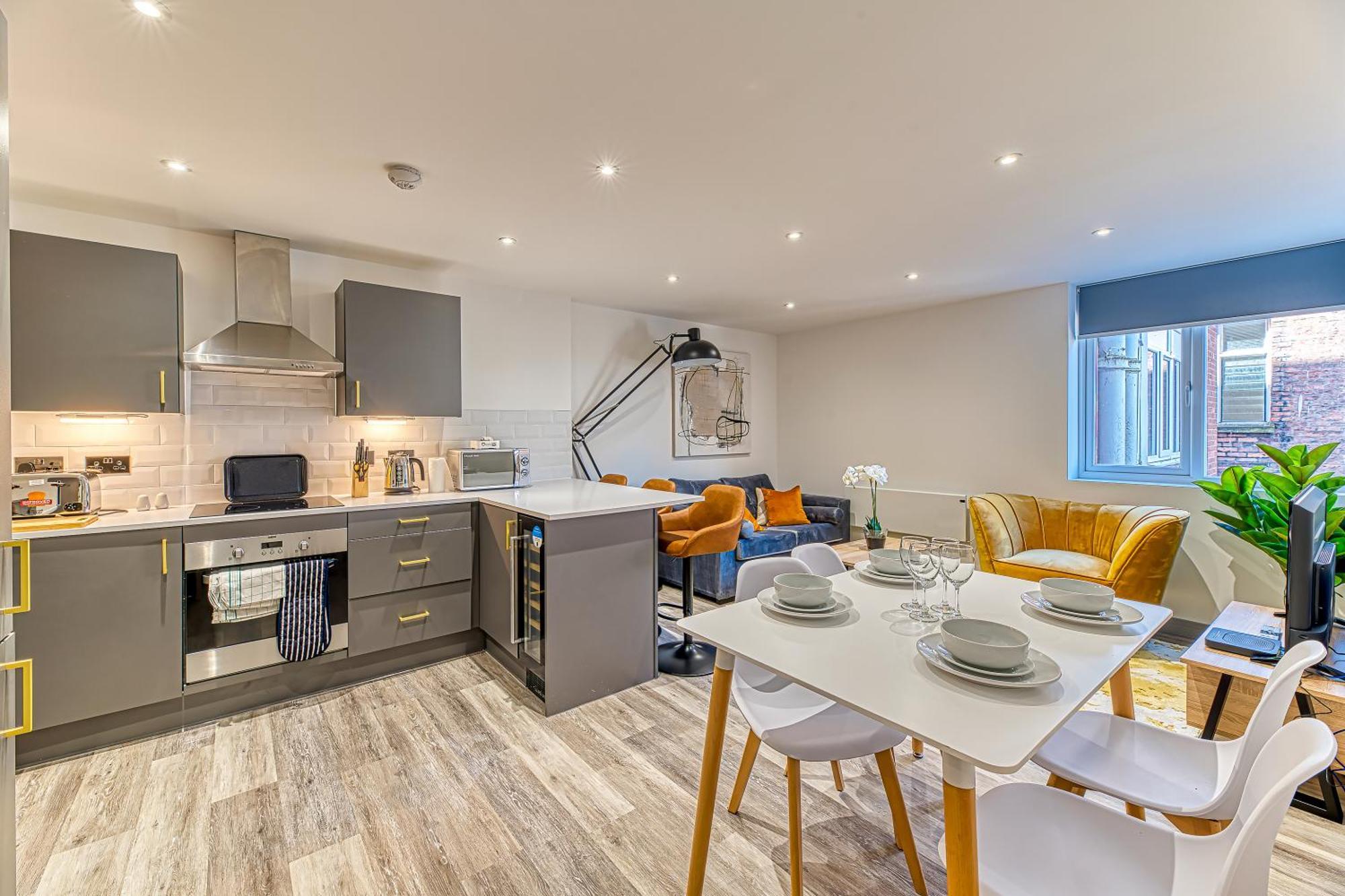 Charles House Serviced Apartments Престон Экстерьер фото