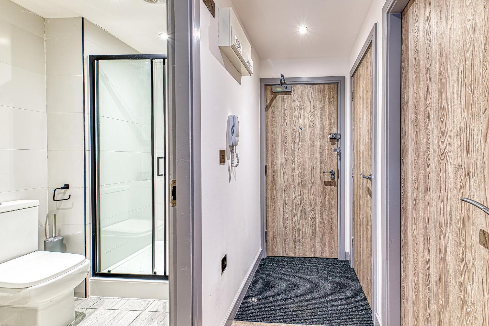 Charles House Serviced Apartments Престон Экстерьер фото