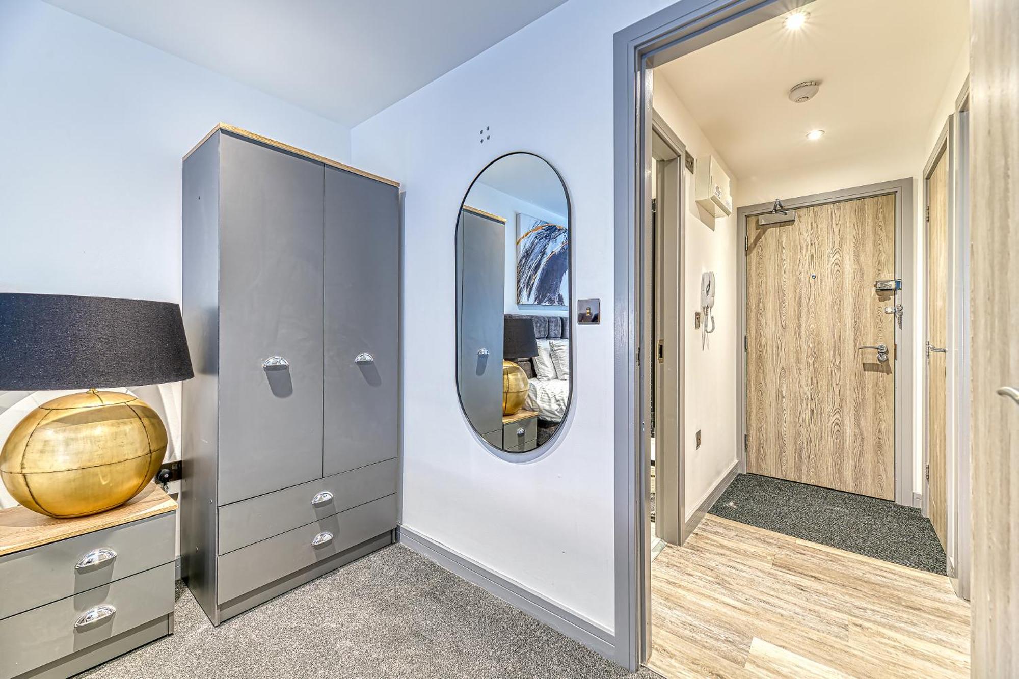 Charles House Serviced Apartments Престон Экстерьер фото