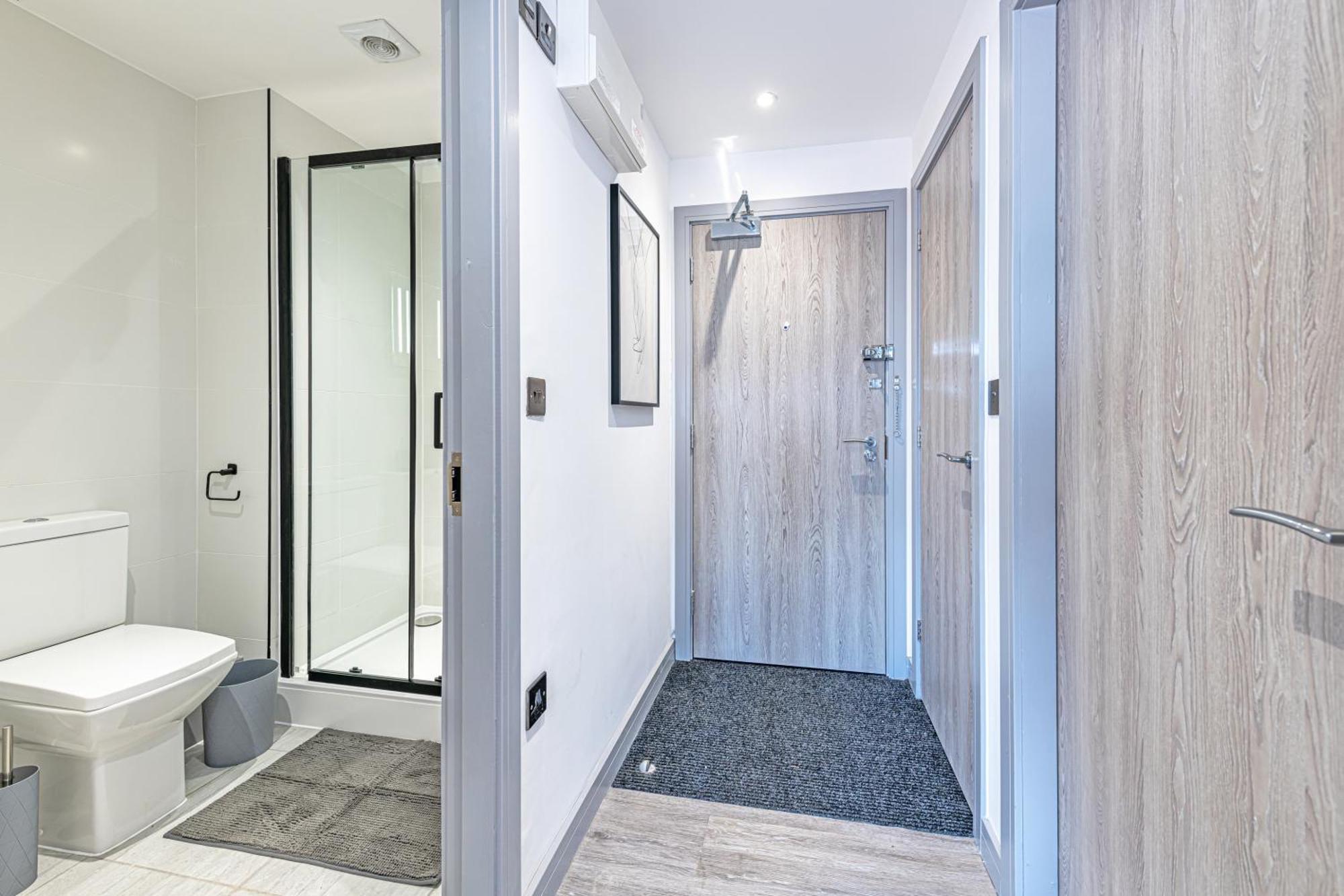 Charles House Serviced Apartments Престон Экстерьер фото